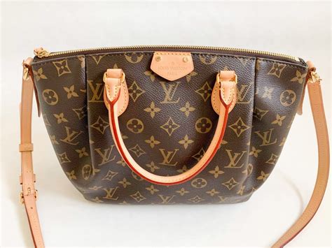 louis vuitton totally pm vs mm|lv turenne pm vs mm.